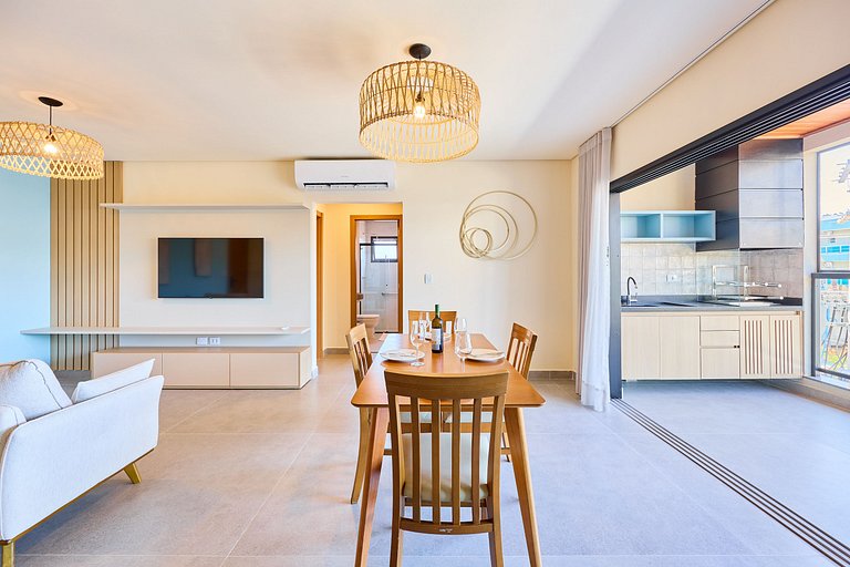 Deluxe 2-Bedroom Apartment Near the Sea