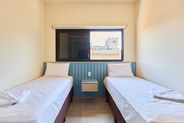 Deluxe 2-Bedroom Apartment Near the Sea
